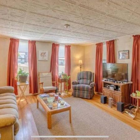 Cute 6-Bedroom Getaway In The Heart Of Littleton Bagian luar foto