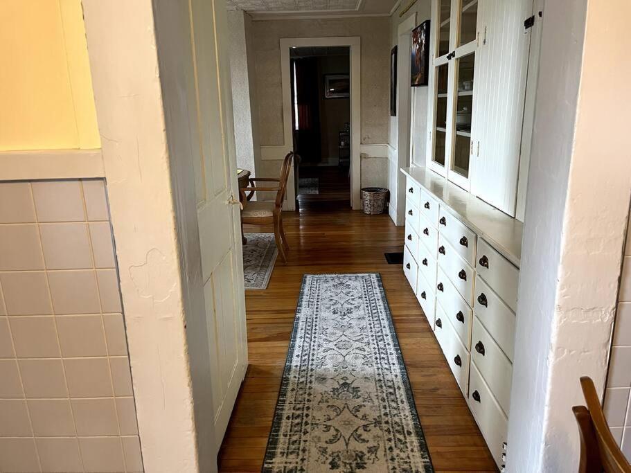 Cute 6-Bedroom Getaway In The Heart Of Littleton Bagian luar foto