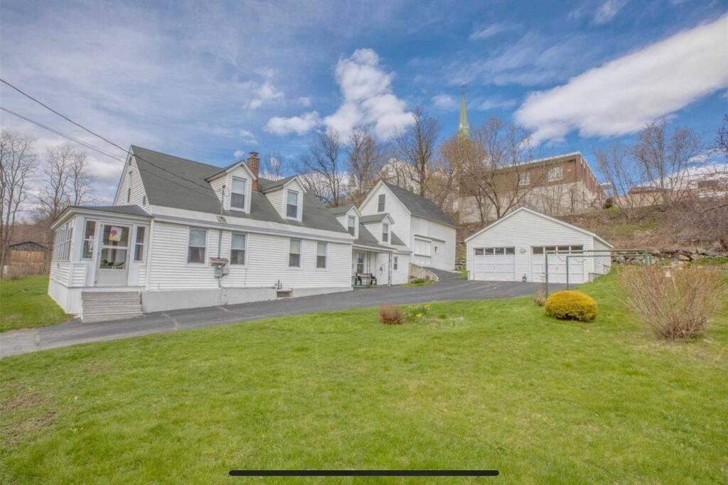 Cute 6-Bedroom Getaway In The Heart Of Littleton Bagian luar foto
