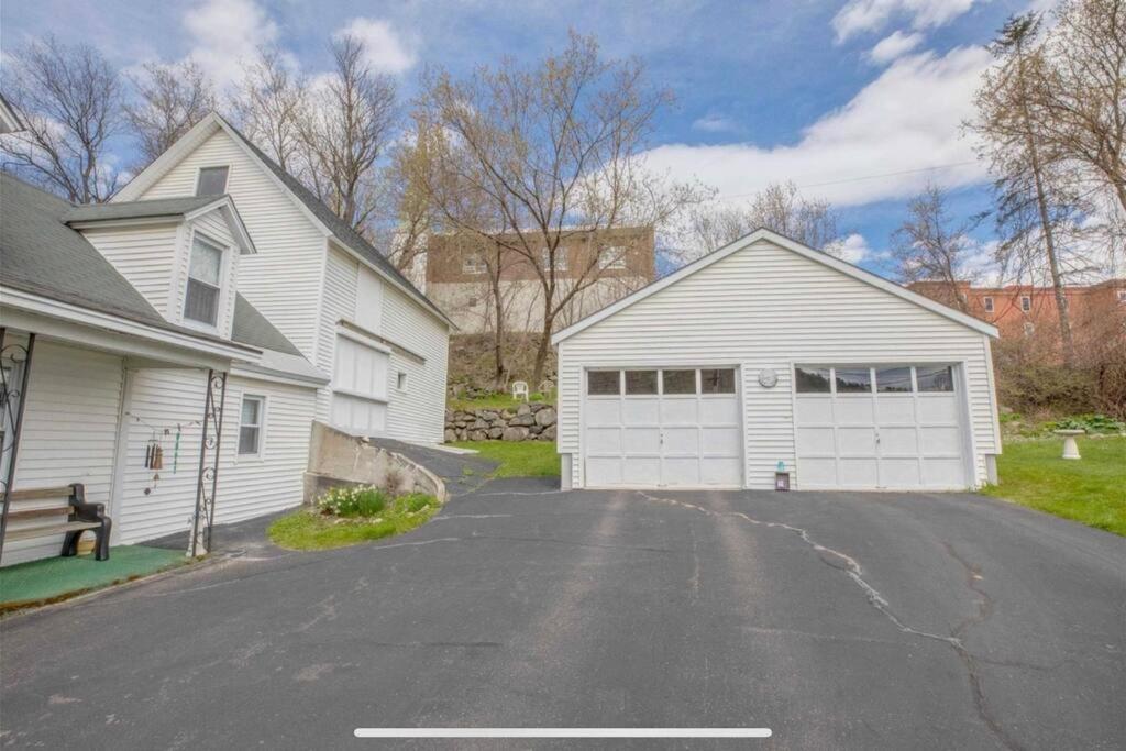 Cute 6-Bedroom Getaway In The Heart Of Littleton Bagian luar foto