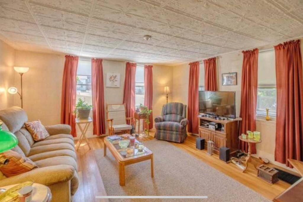 Cute 6-Bedroom Getaway In The Heart Of Littleton Bagian luar foto